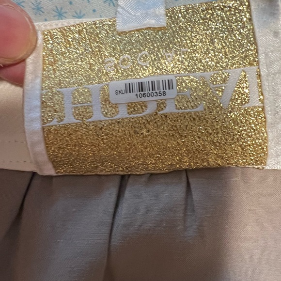 Women’s dress. - Picture 2 of 6